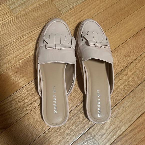 Madden Girl Women's Light Pink Loafers Size 9 - Picture 2 of 7
